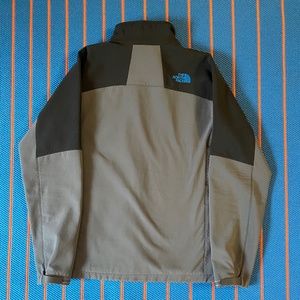 The North Face Jacket - Mens - Size Medium